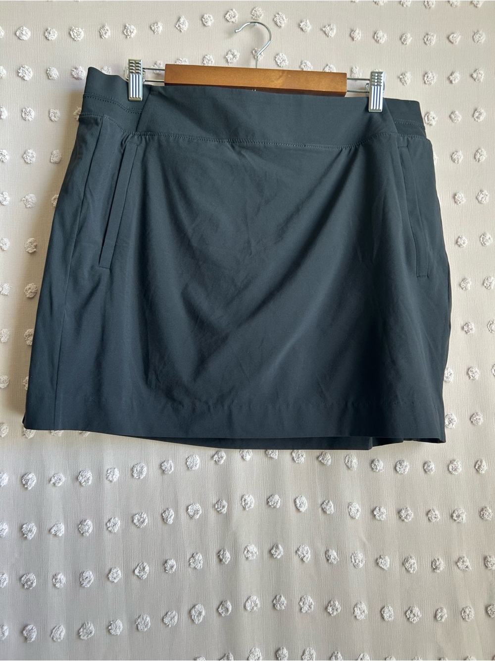 Athleta Brooklyn High Rise 15.5” Skort Sz 14 Black